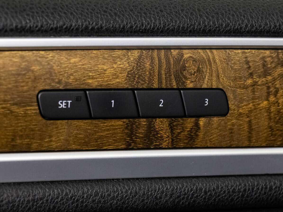 Volkswagen Touareg, 2012 Фото №18