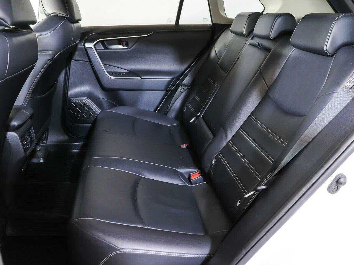 Toyota RAV4, 2020 Фото №10