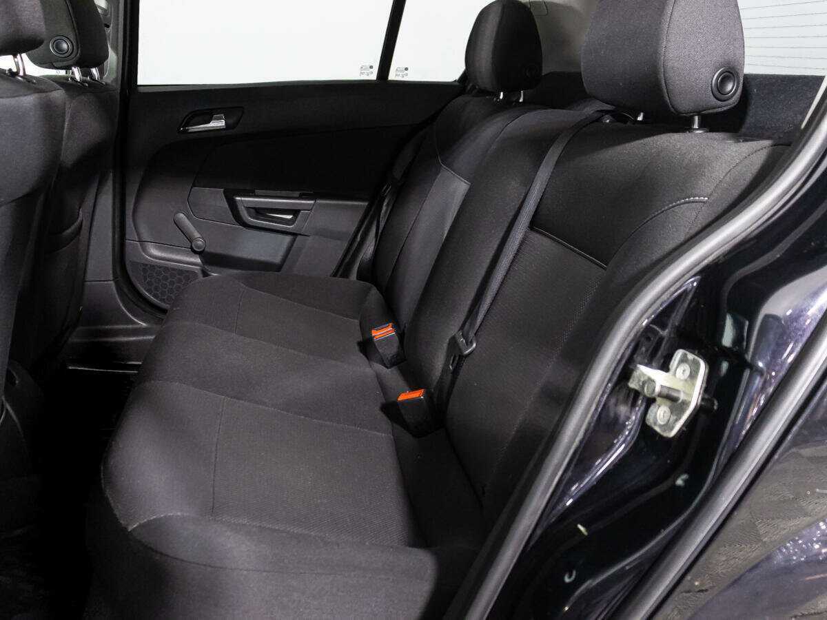 Opel Astra, 2010 Фото №10