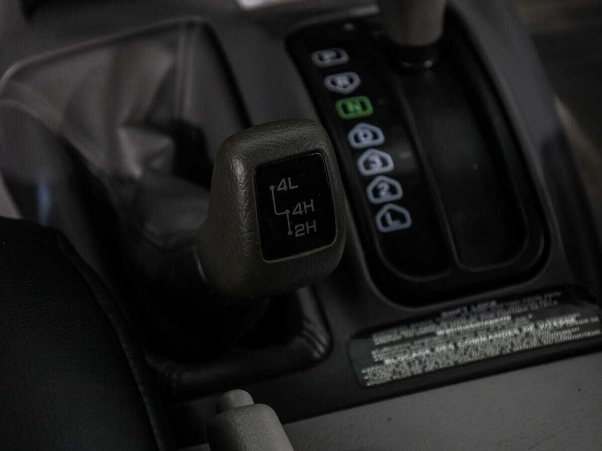 Mitsubishi Pajero Sport, 2008 Фото №19