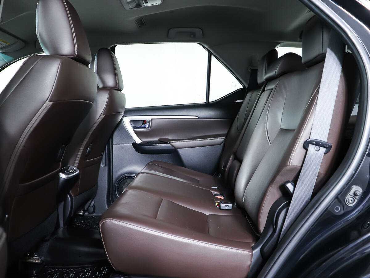 Toyota Fortuner, 2018 Фото №8