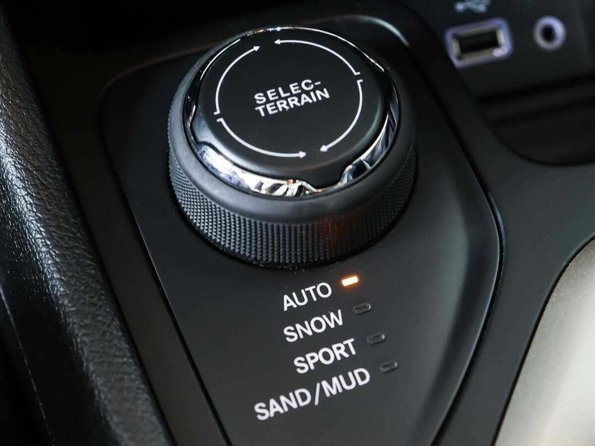 Jeep Cherokee, 2014 Фото №18