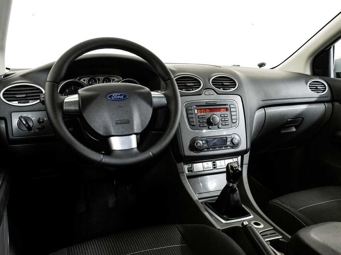 Ford Focus, 2010 Фото №9