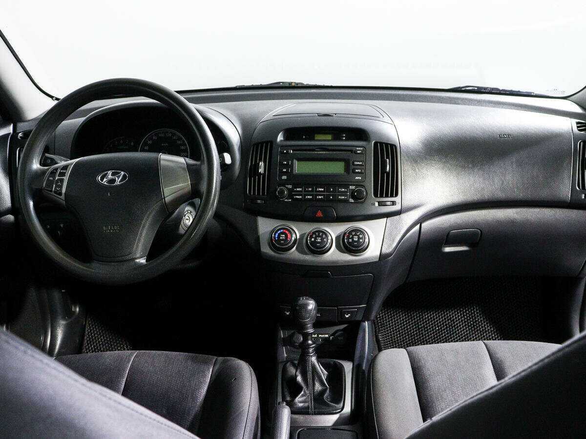 Hyundai Elantra, 2010 Фото №10