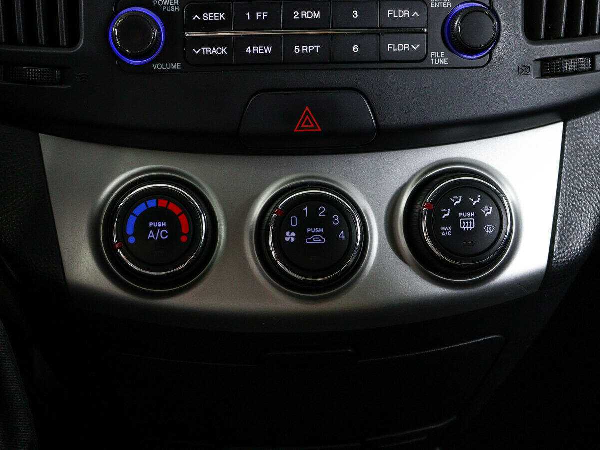 Hyundai Elantra, 2010 Фото №15