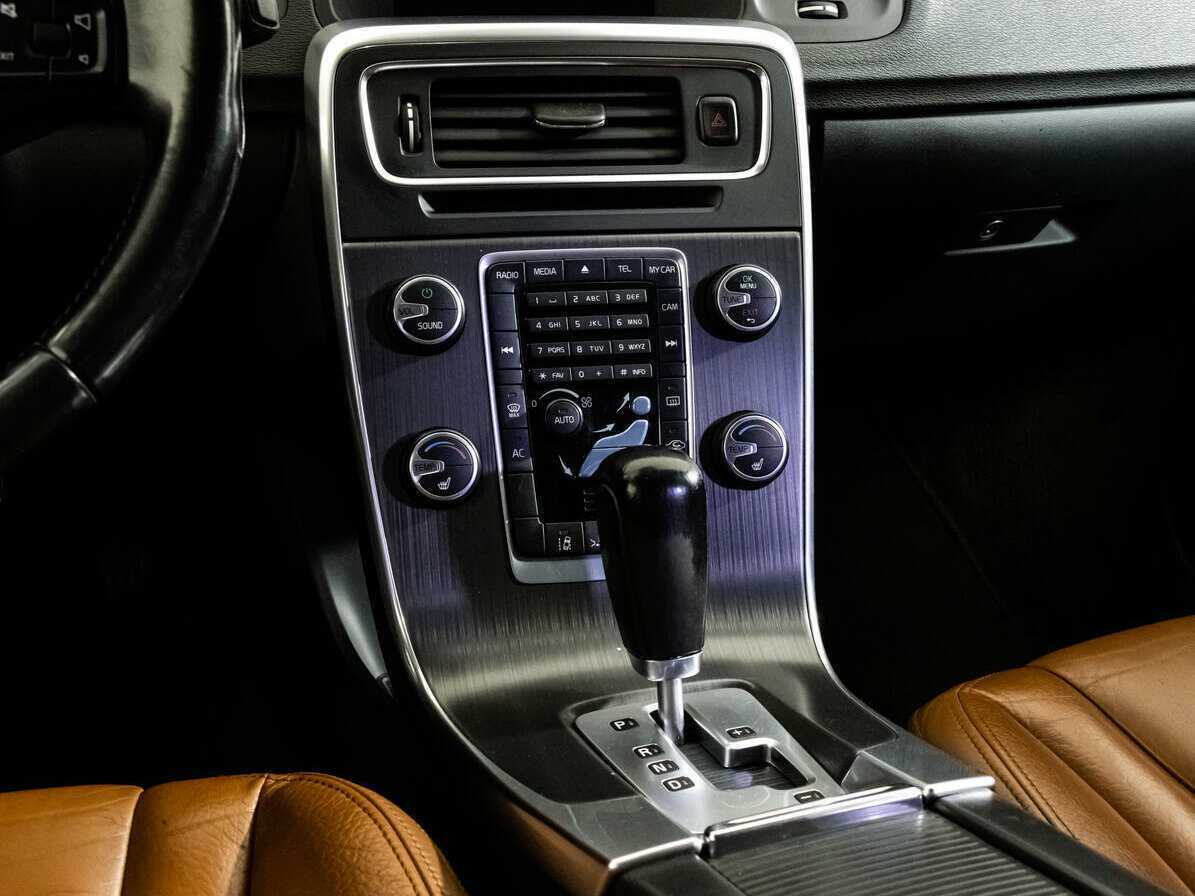 Volvo S60, 2010 Фото №11