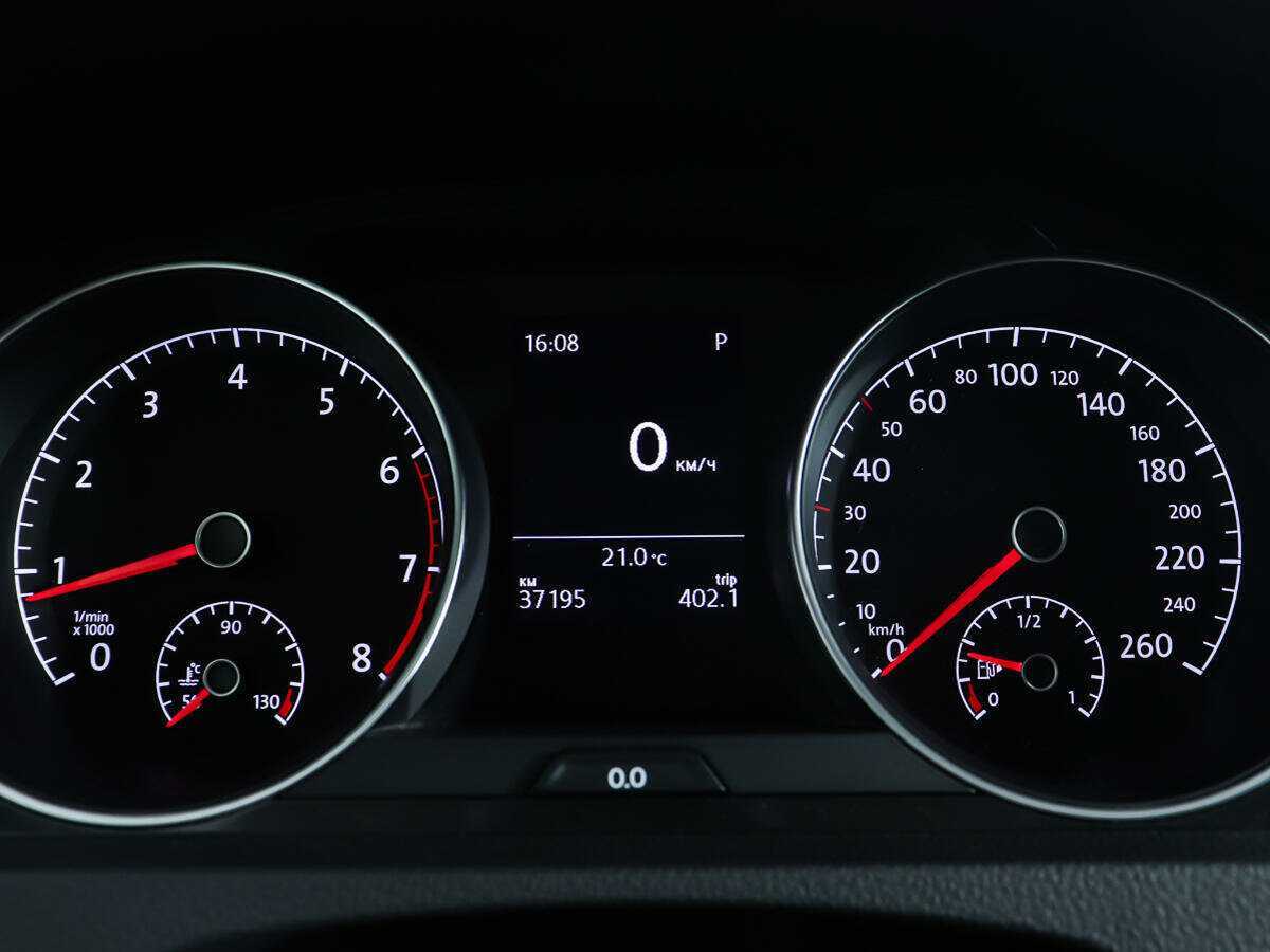 Volkswagen Golf, 2018 Фото №15