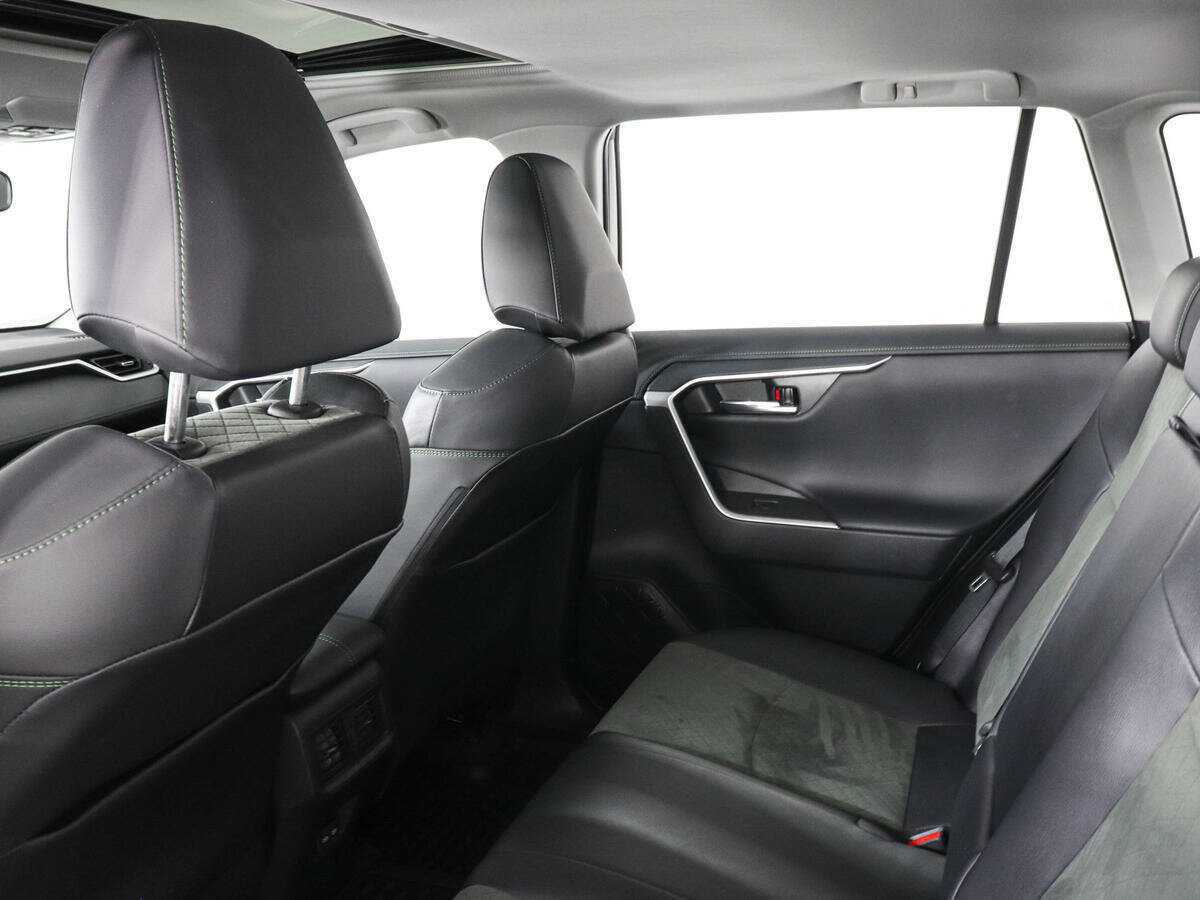 Toyota RAV4, 2023 Фото №12