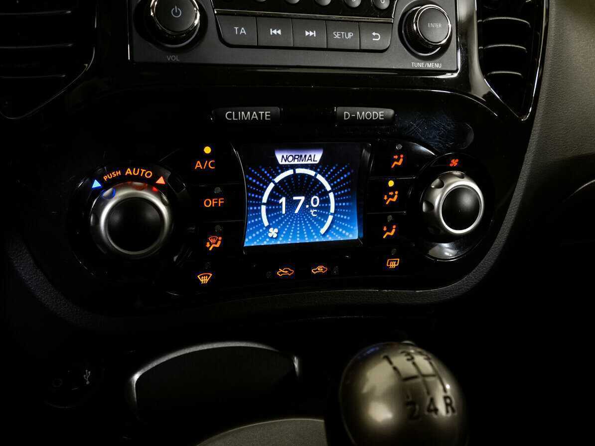 Nissan Juke, 2011 Фото №15