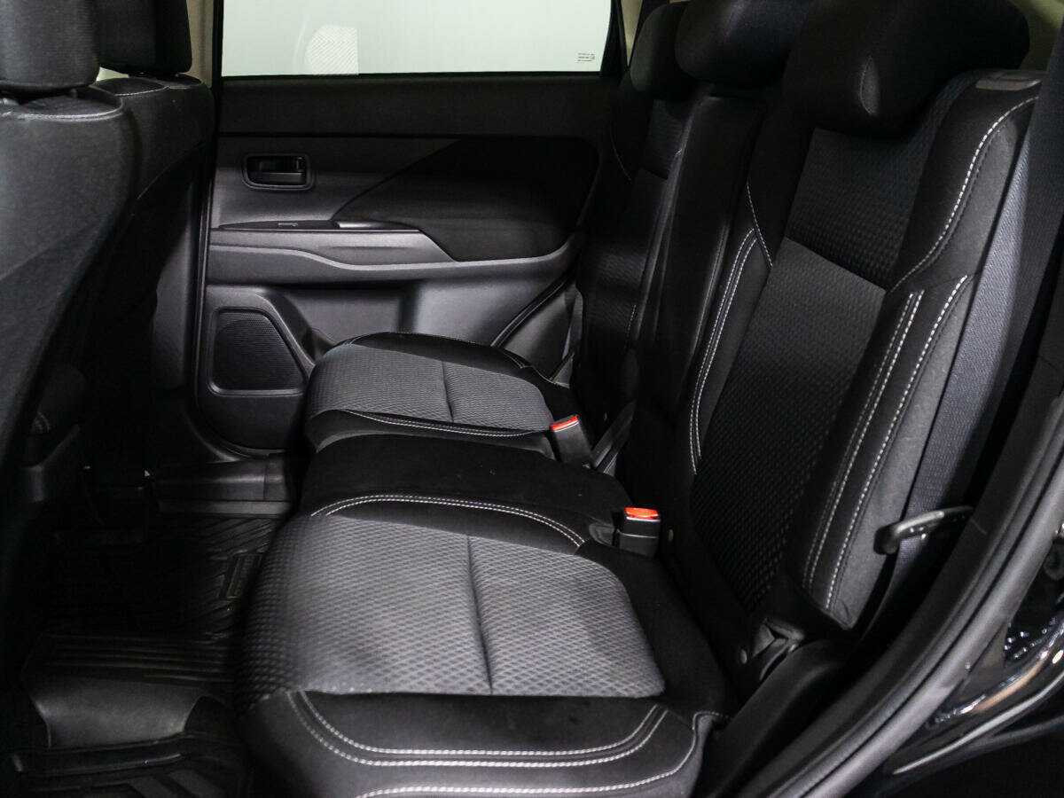 Mitsubishi Outlander, 2021 Фото №10