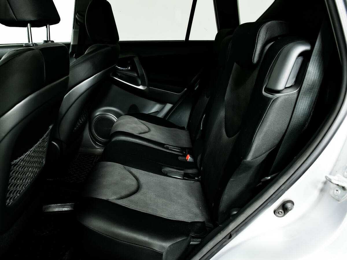 Toyota RAV4, 2010 Фото №12