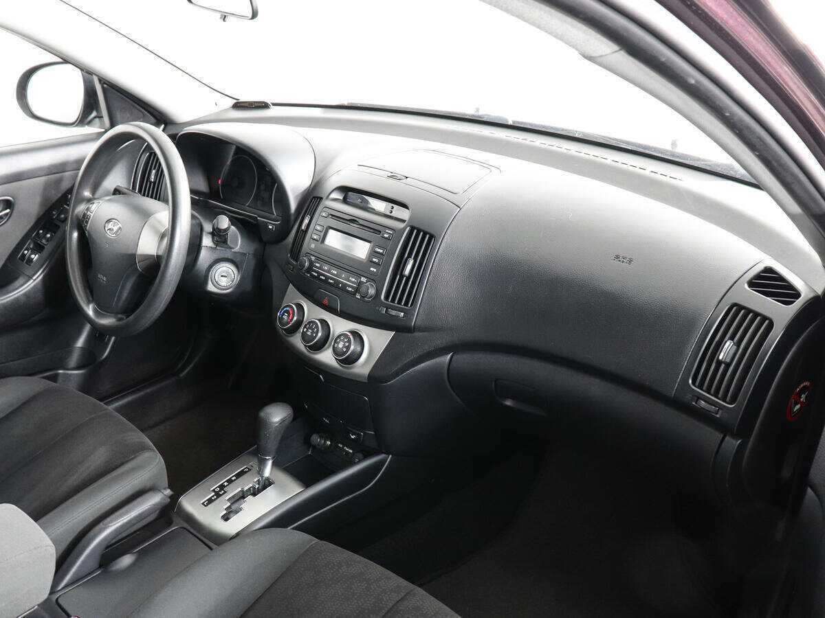 Hyundai Elantra, 2010 Фото №9