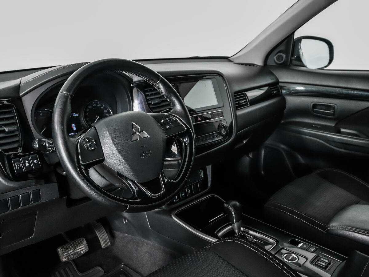 Mitsubishi Outlander, 2018 Фото №9