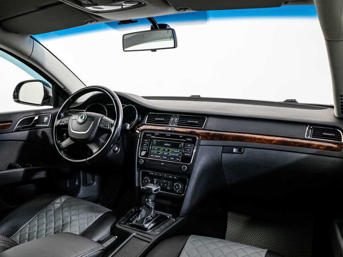 Skoda Superb DSG, 2011 Фото №9