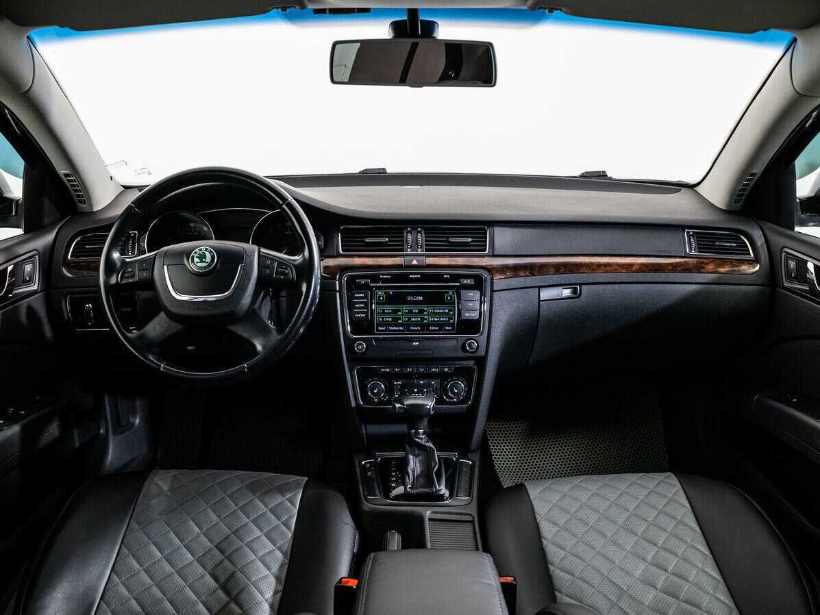 Skoda Superb DSG, 2011 Фото №13