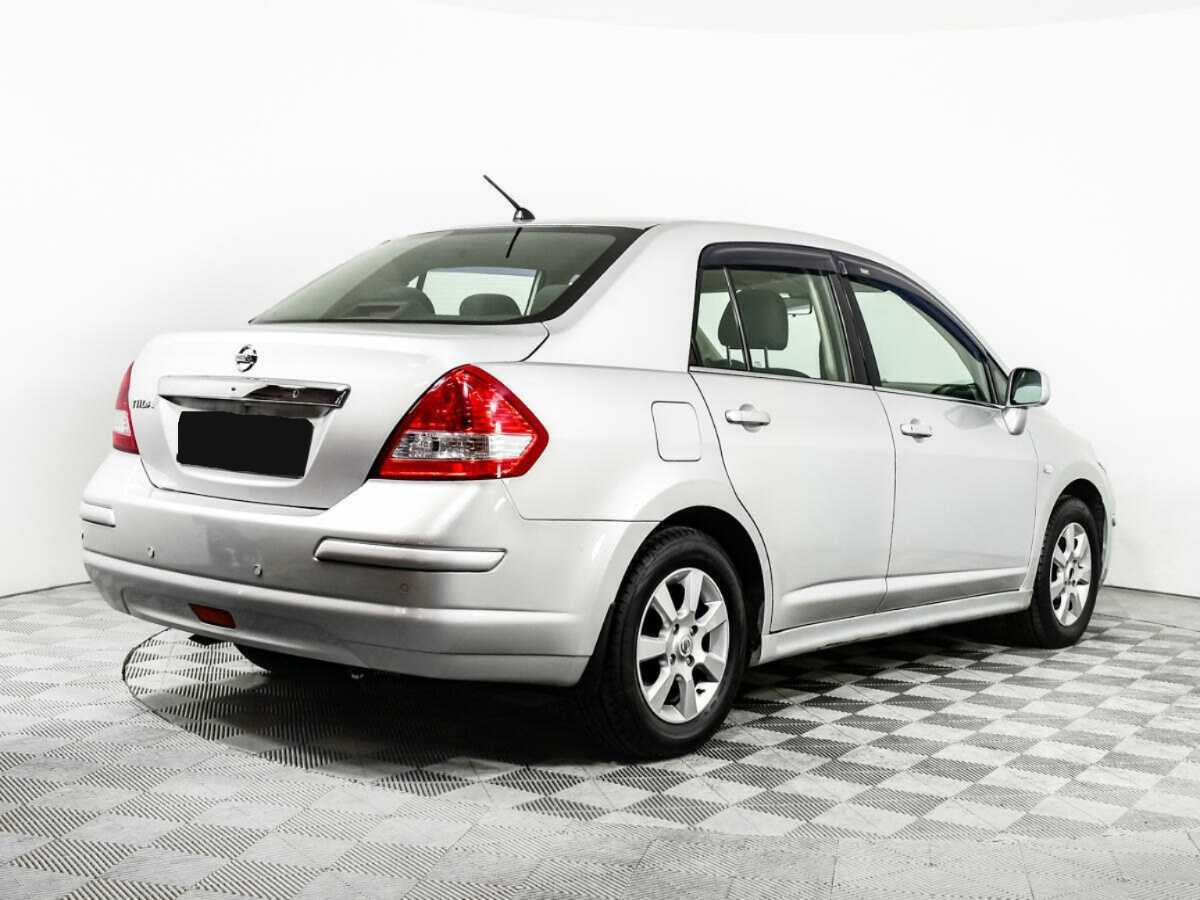 Nissan Tiida, 2011 - 215 783 км. | Фото №5