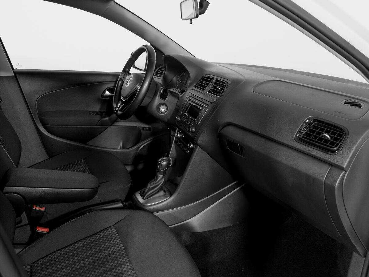Volkswagen Polo, 2017 Фото №9