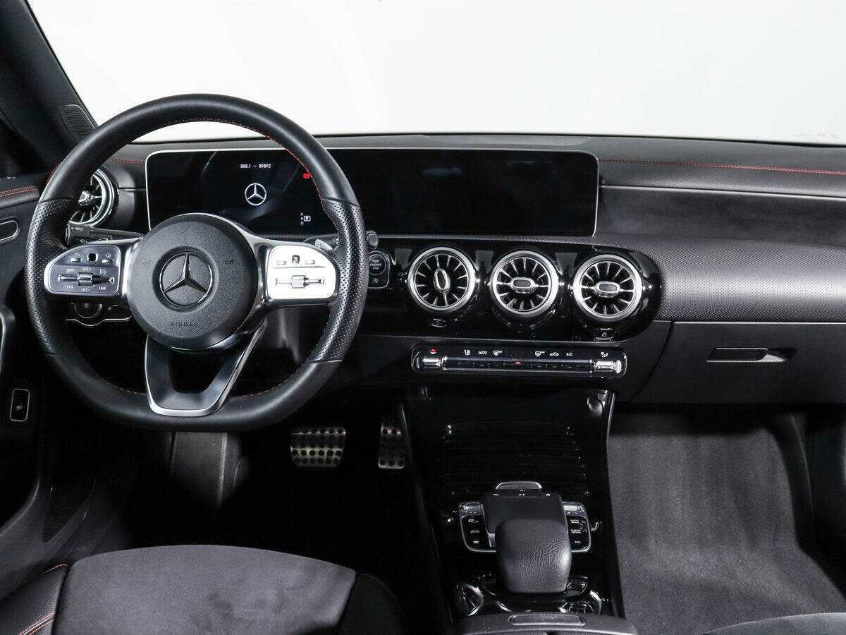 Mercedes-Benz CLA 200, 2019 Фото №12
