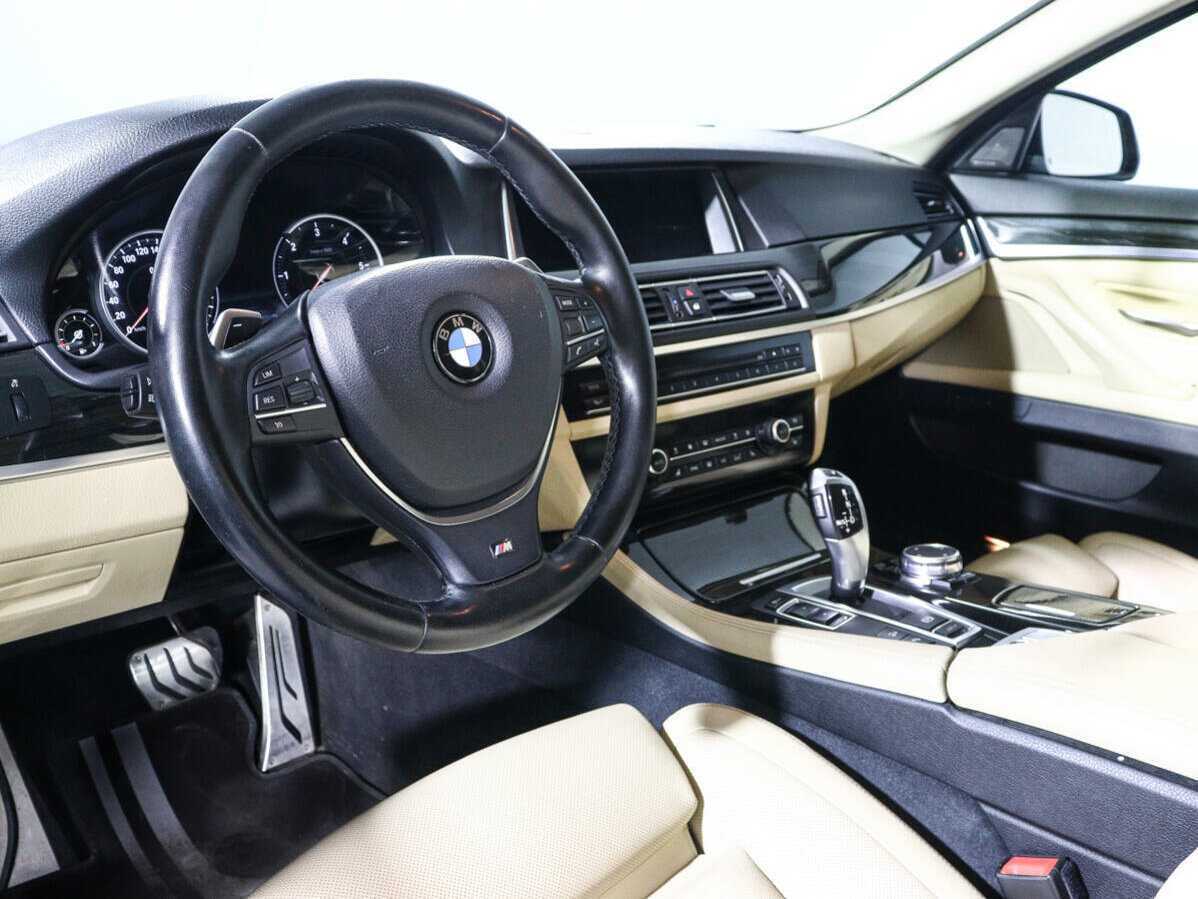 BMW 5 серии 530d xDrive, 2016 Фото №14