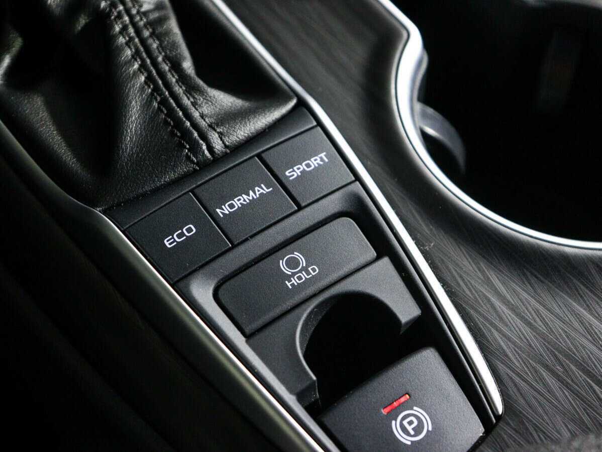 Toyota Camry, 2023 Фото №18