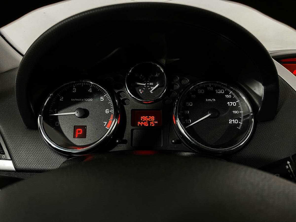 Peugeot 207, 2008 Фото №10