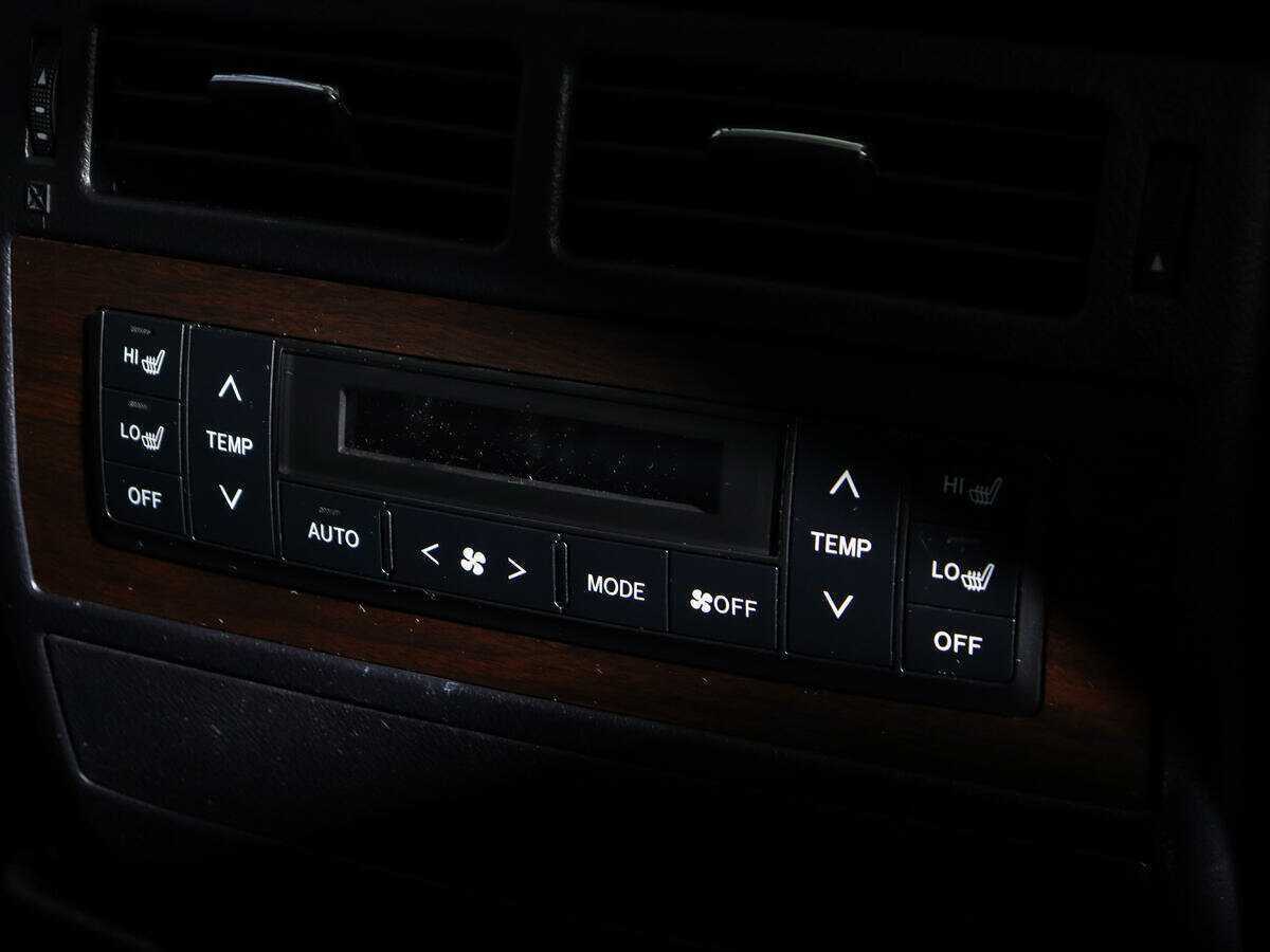 Toyota Land Cruiser, 2018 Фото №17