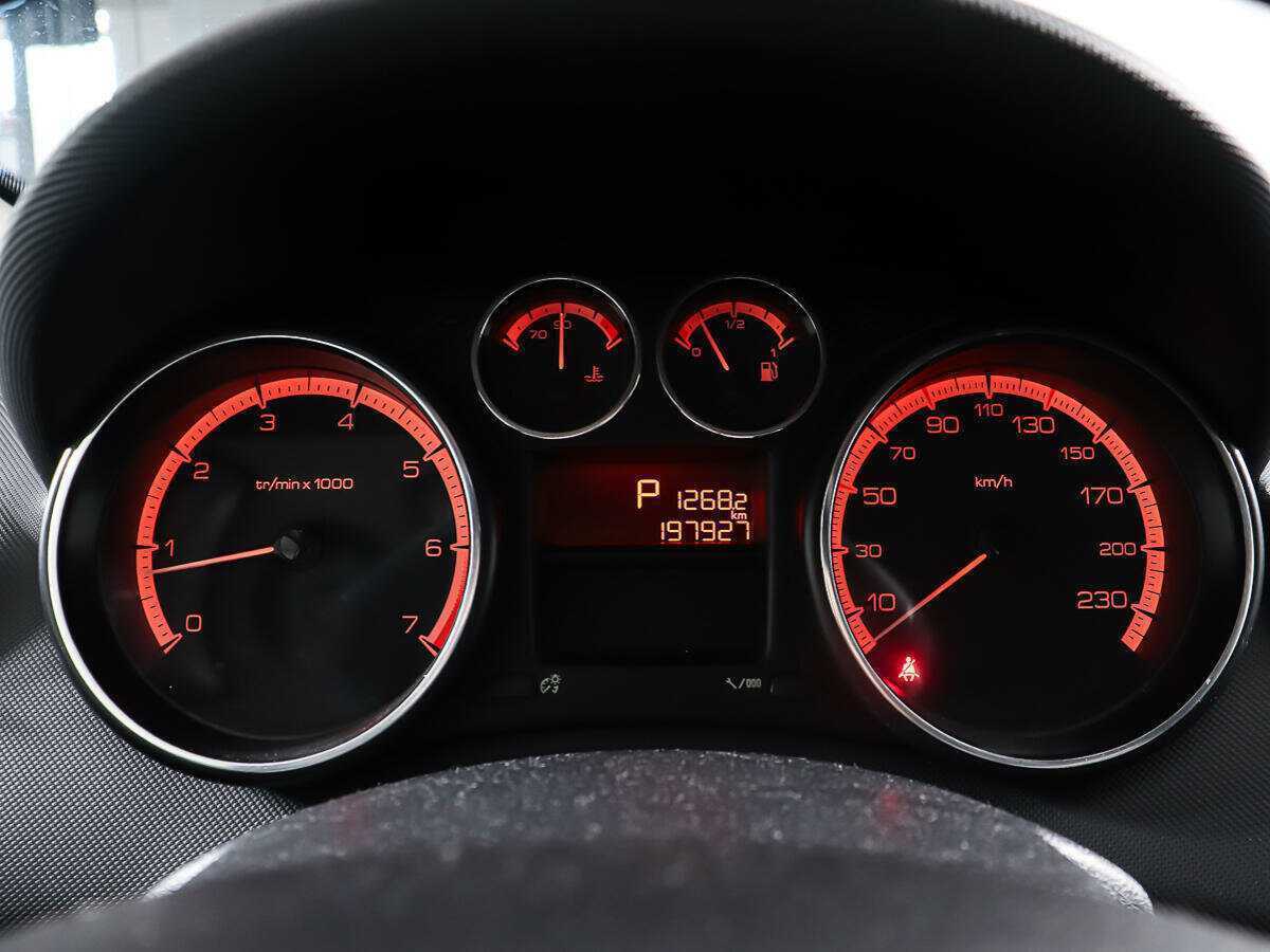 Peugeot 308, 2011 Фото №14