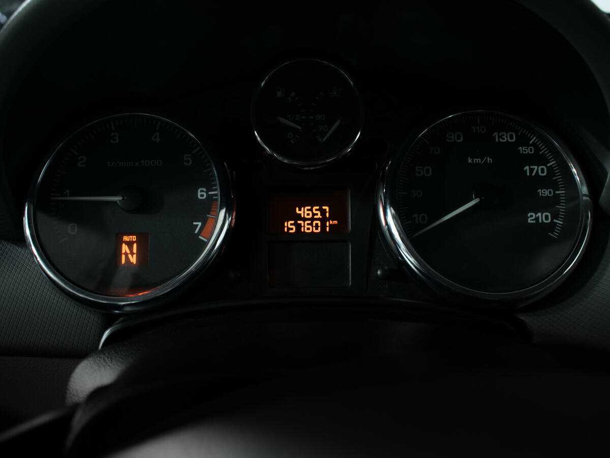 Peugeot 207, 2008 Фото №11