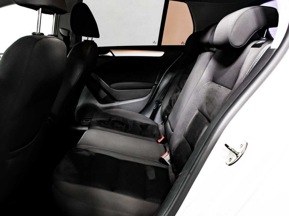 Volkswagen Golf, 2012 Фото №12