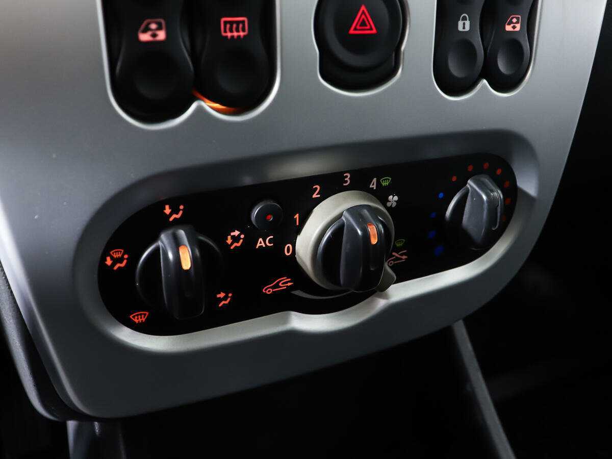 Renault Sandero, 2011 Фото №16