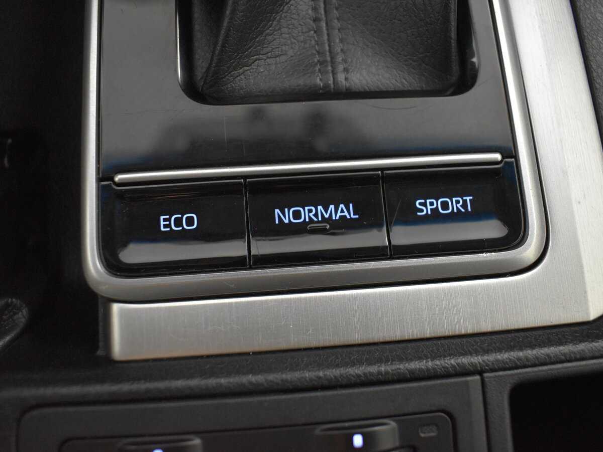 Toyota Land Cruiser Prado, 2020 Фото №17