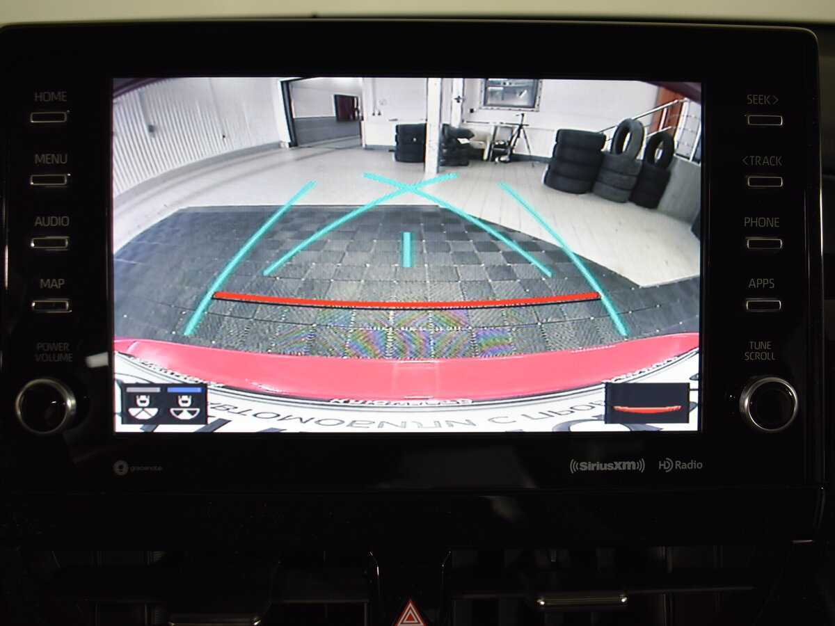 Toyota Camry, 2022 Фото №17