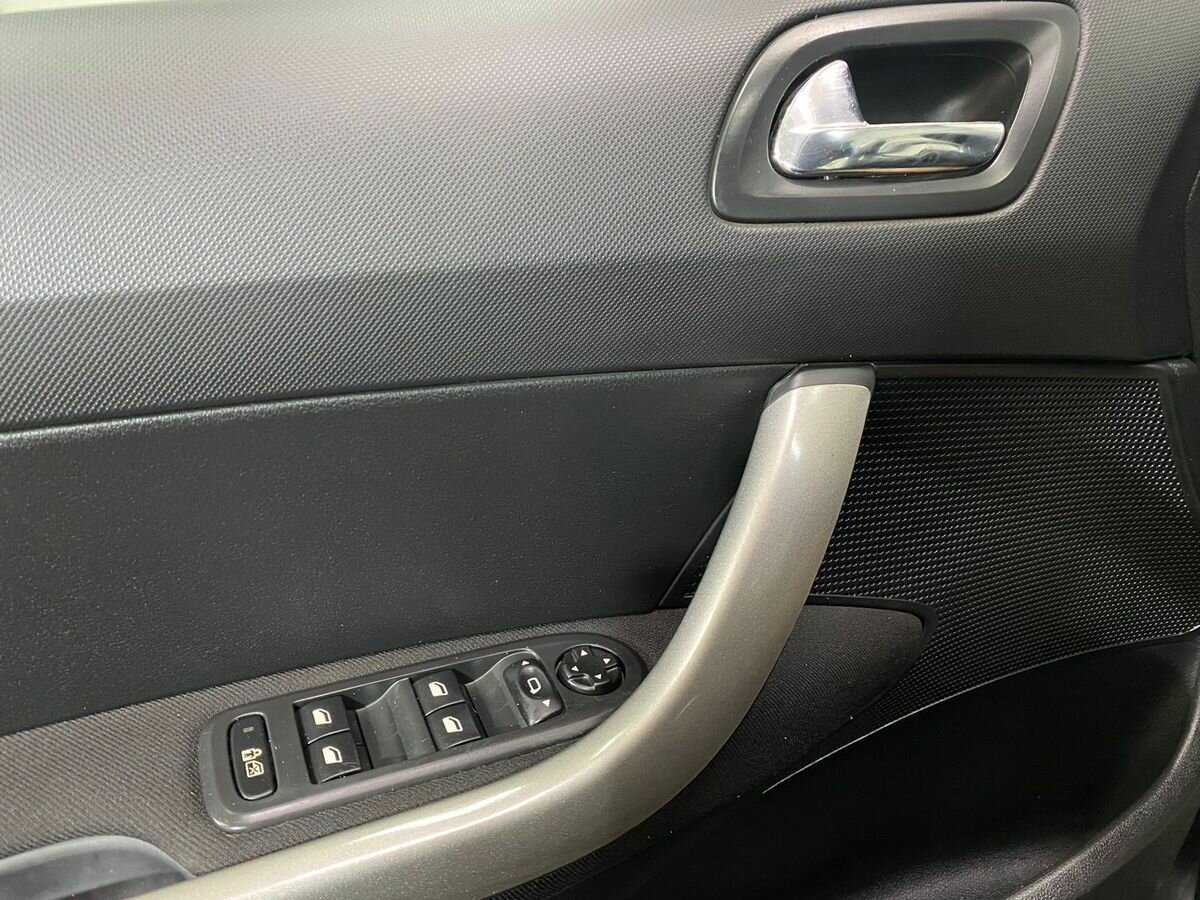 Peugeot 308, 2011 Фото №15