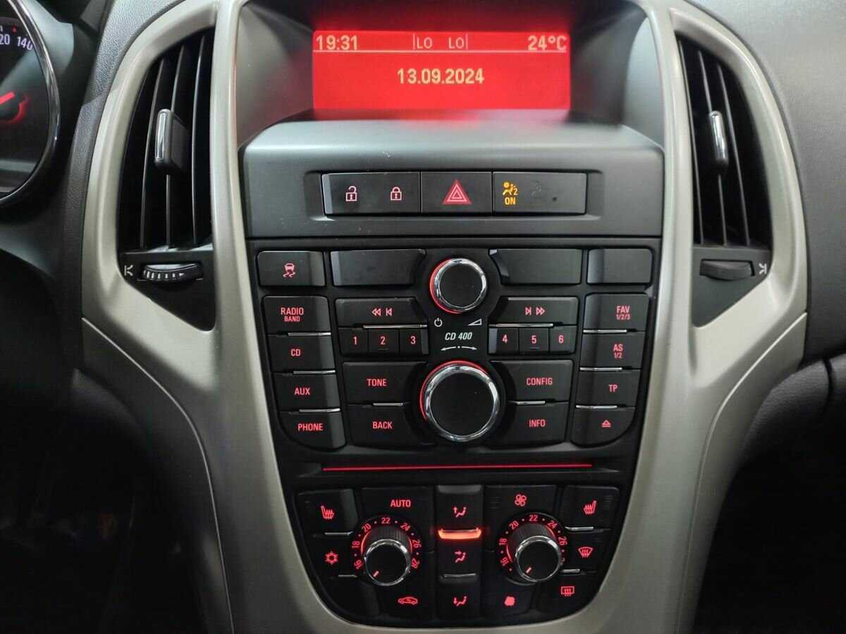 Opel Astra, 2010 Фото №14