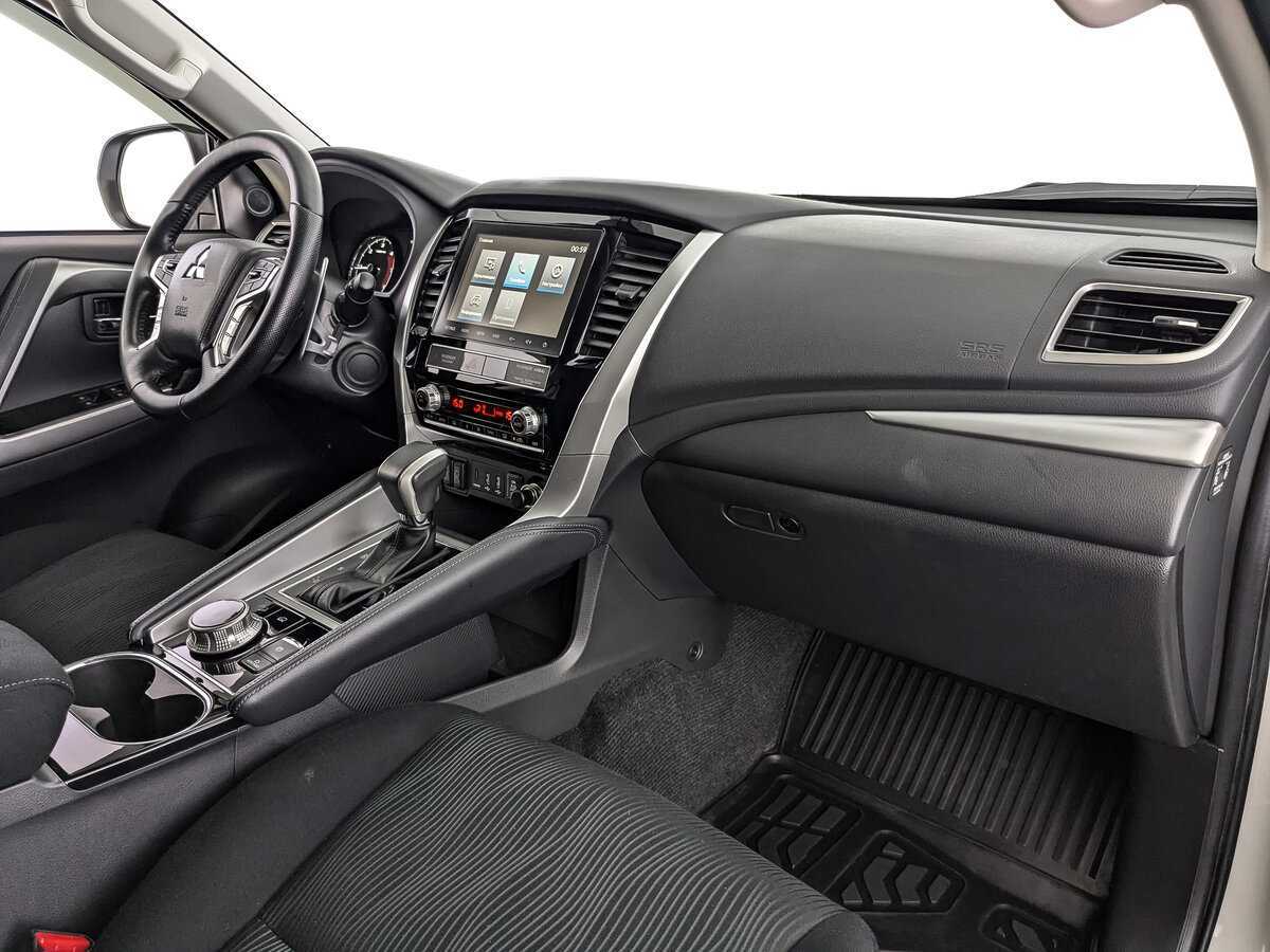 Mitsubishi Pajero Sport, 2021 Фото №9