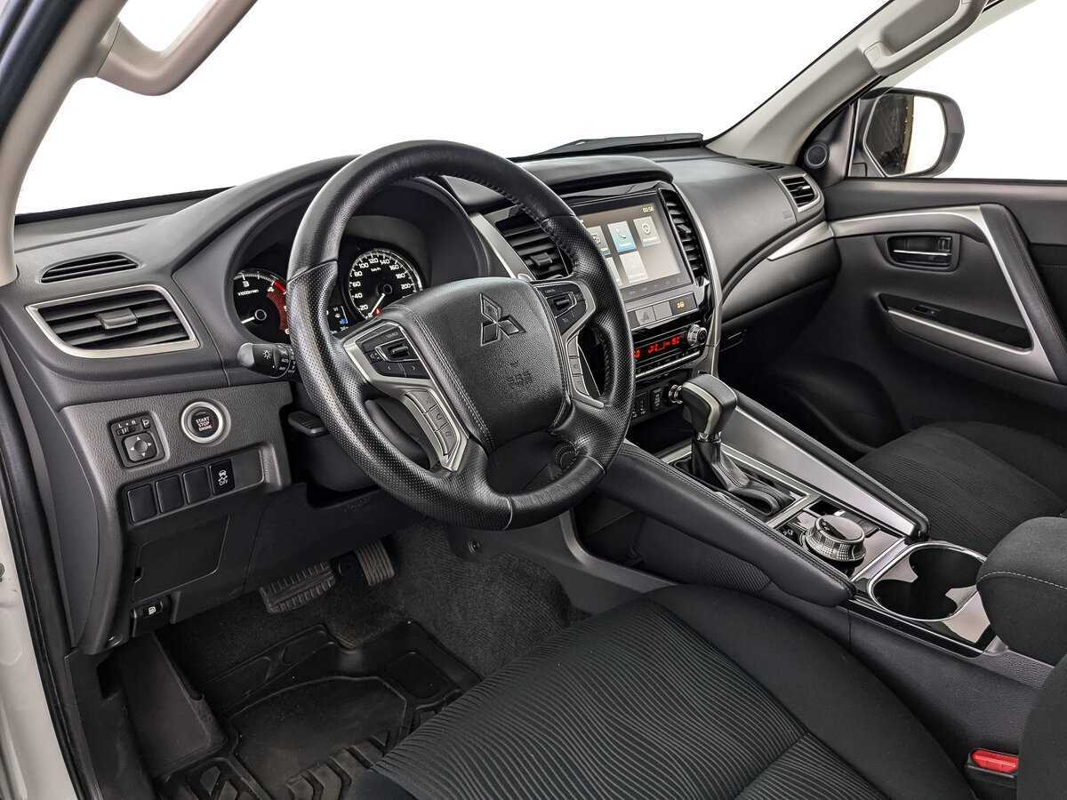 Mitsubishi Pajero Sport, 2021 Фото №11