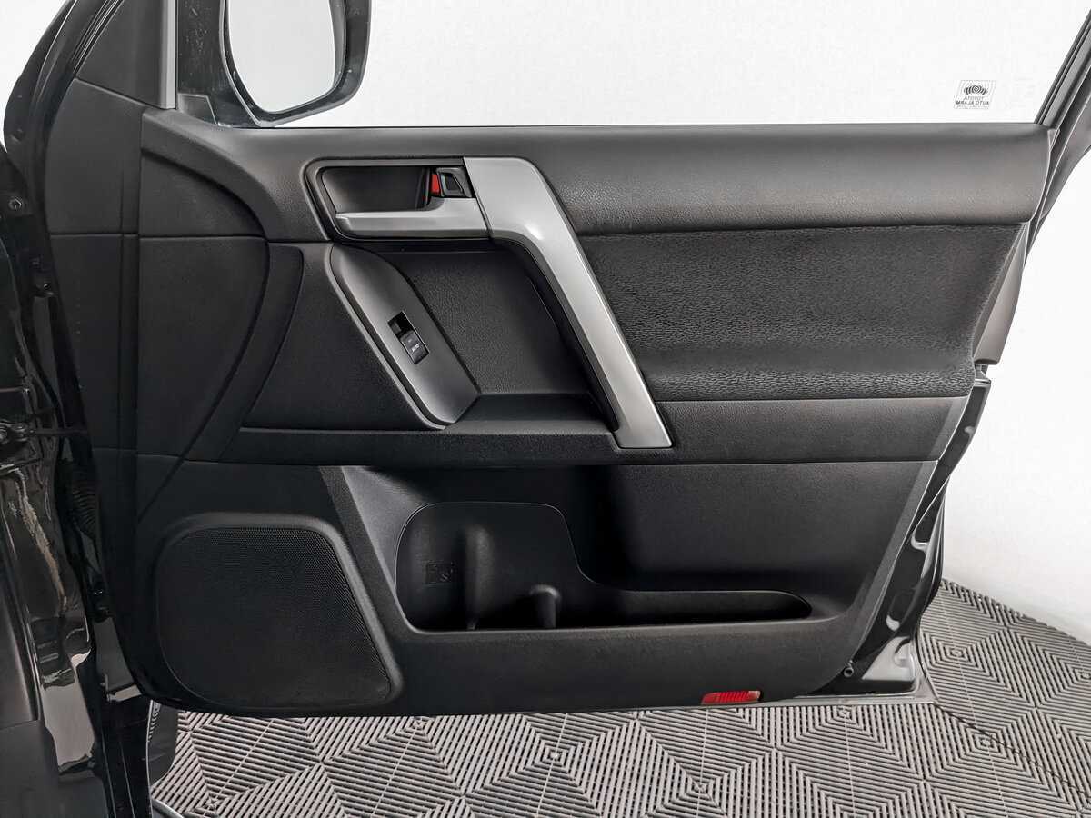 Toyota Land Cruiser Prado, 2019 Фото №18