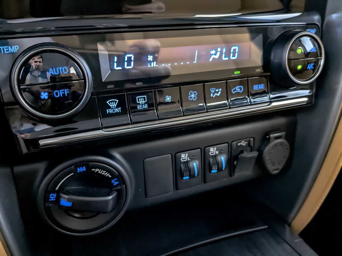 Toyota Fortuner, 2022 Фото №23