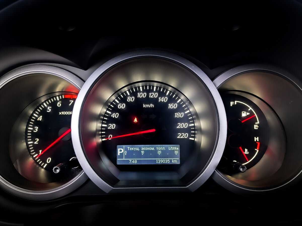 Suzuki Grand Vitara, 2010 Фото №11