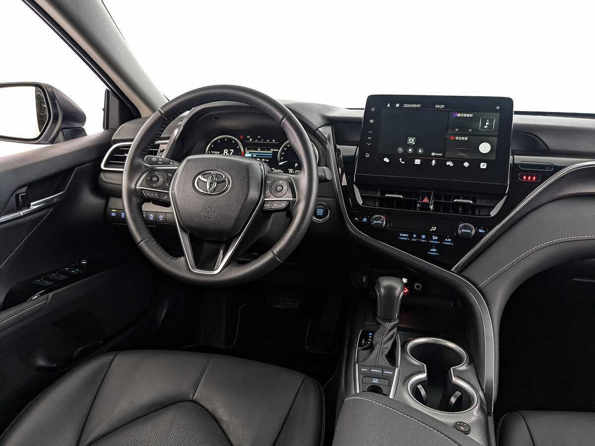 Toyota Camry, 2023 Фото №17