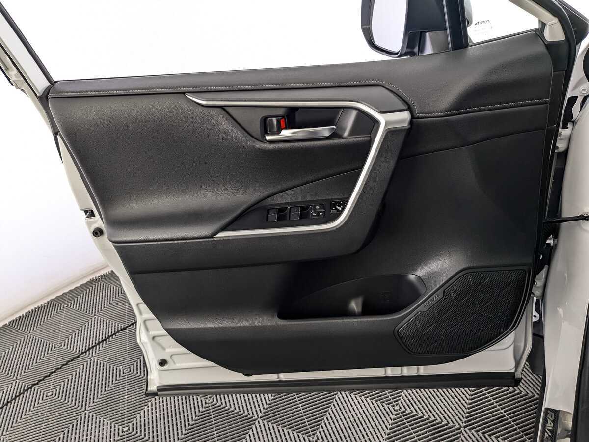 Toyota RAV4, 2021 Фото №15