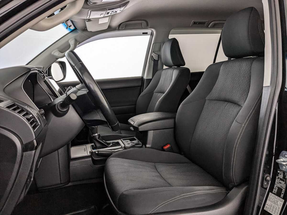 Toyota Land Cruiser Prado, 2020 Фото №15