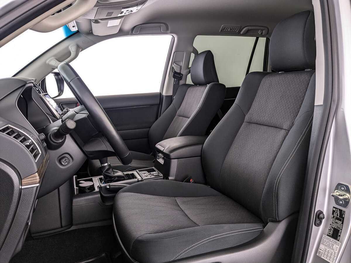 Toyota Land Cruiser Prado, 2021 Фото №16