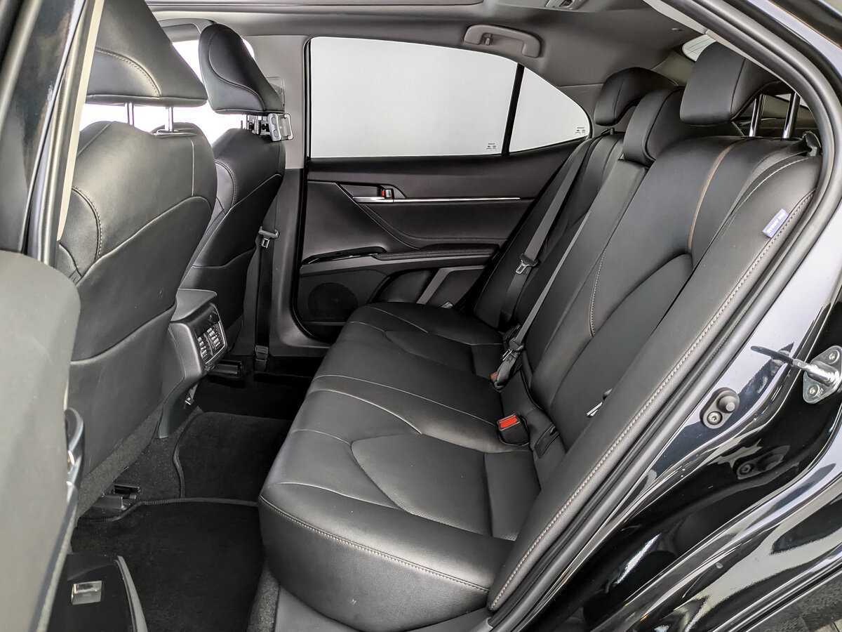 Toyota Camry, 2023 Фото №10