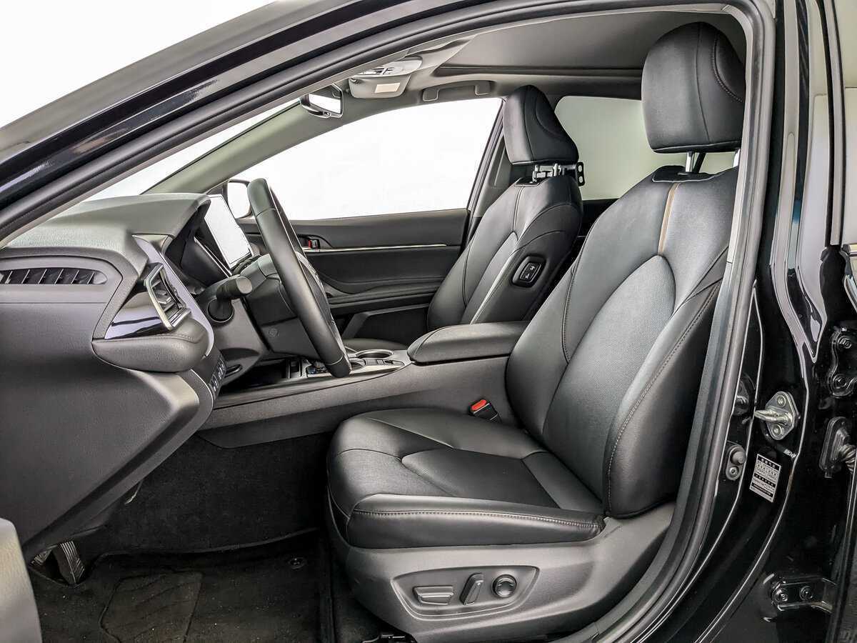 Toyota Camry, 2023 Фото №16