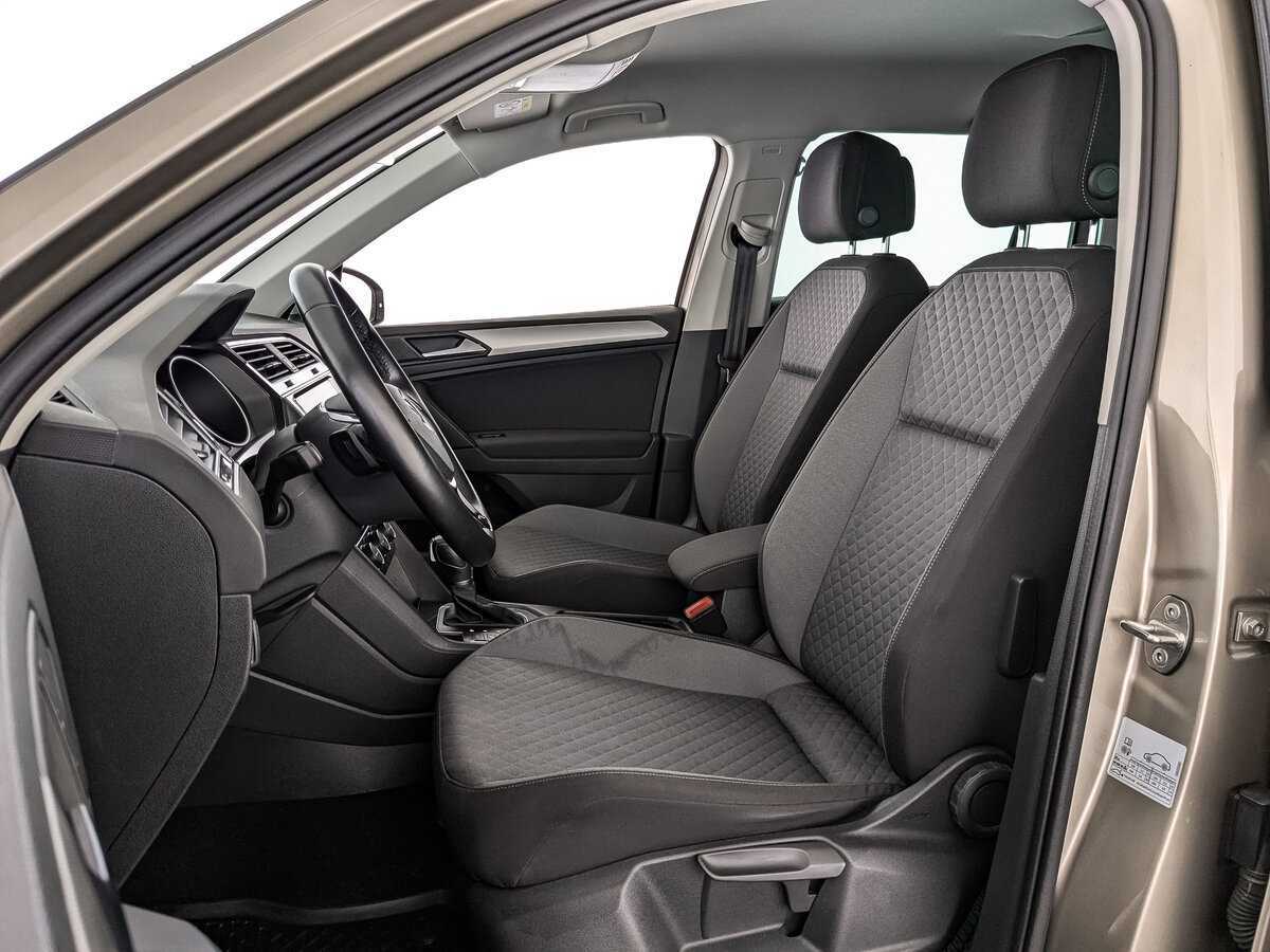 Volkswagen Tiguan, 2019 Фото №16