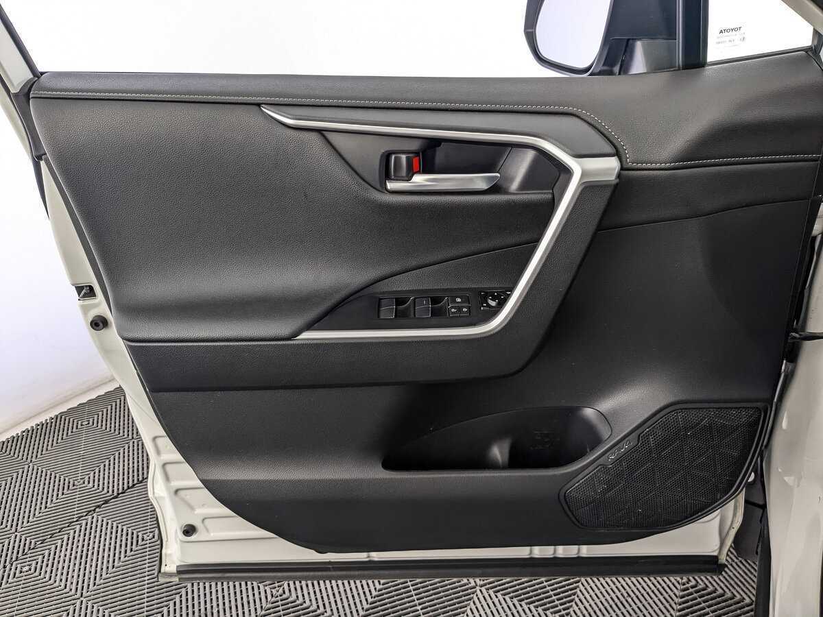 Toyota RAV4, 2021 Фото №15