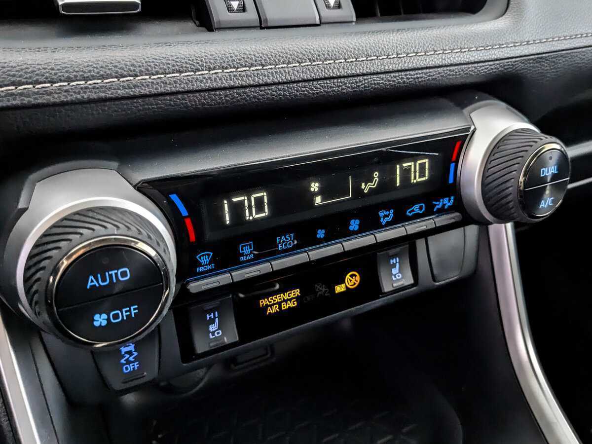 Toyota RAV4, 2021 Фото №21