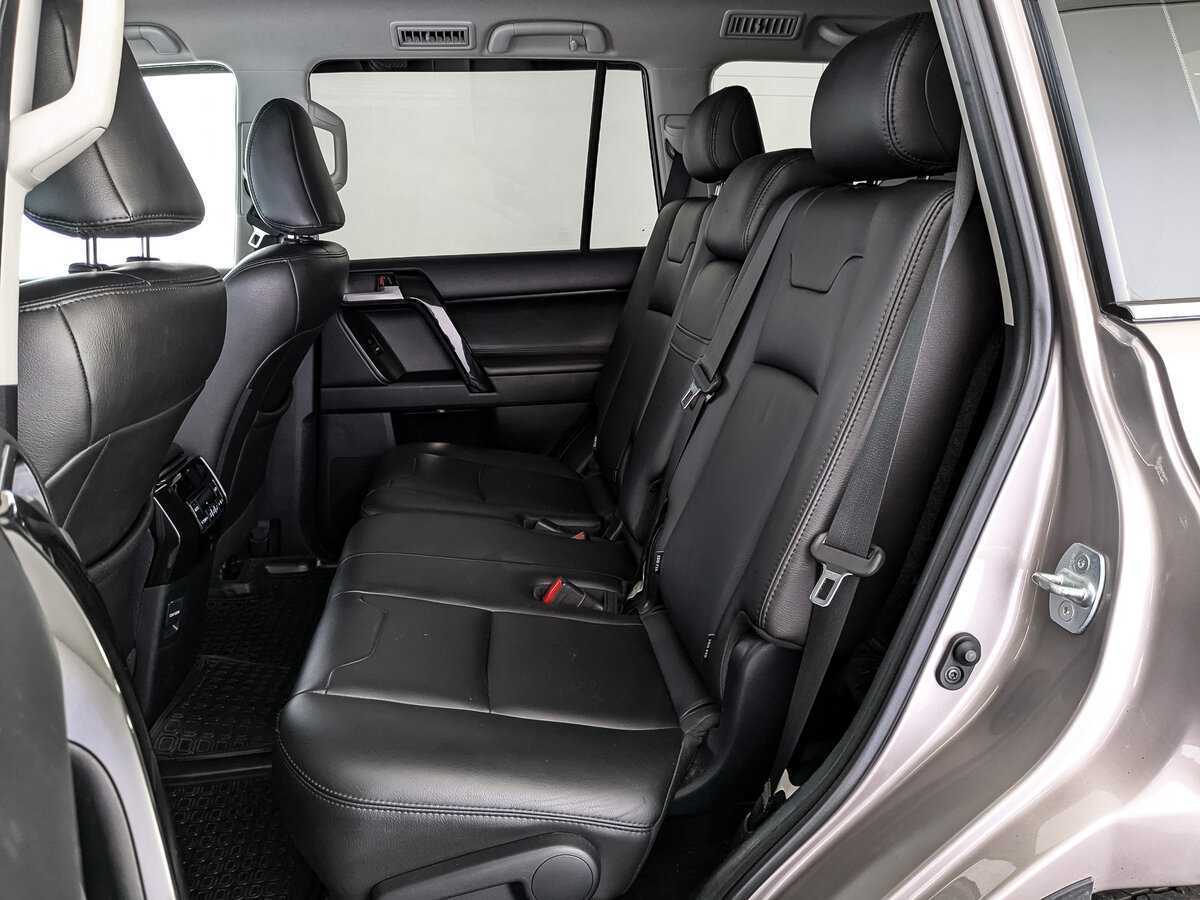 Toyota Land Cruiser Prado, 2018 Фото №18