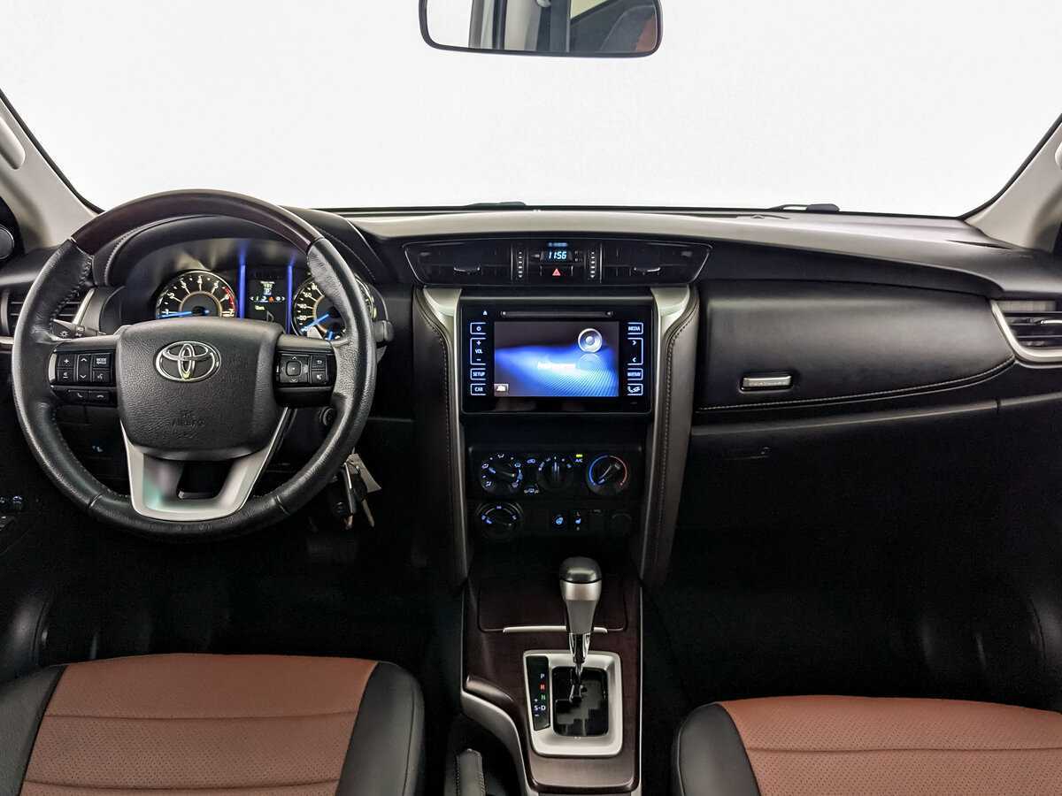 Toyota Fortuner, 2018 Фото №12